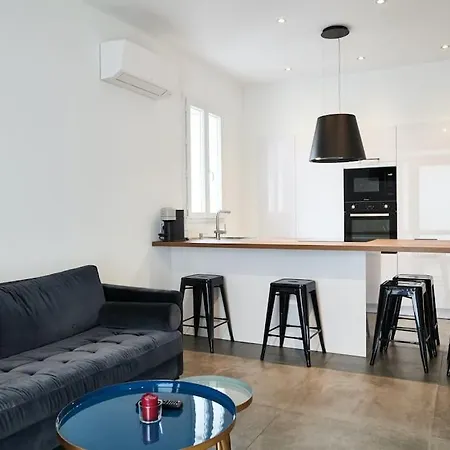Ancien Conservatoire Apartment *